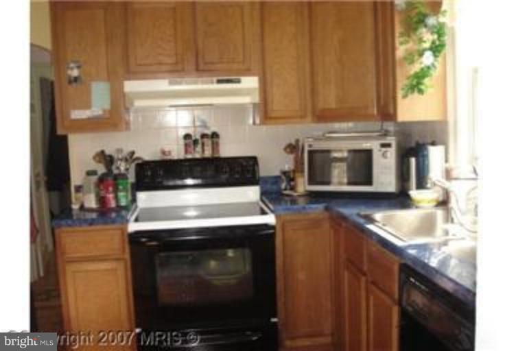 4901 Temple Hill Road Temple Hills, MD 20748 - Photo 5 of 13 Kitchen