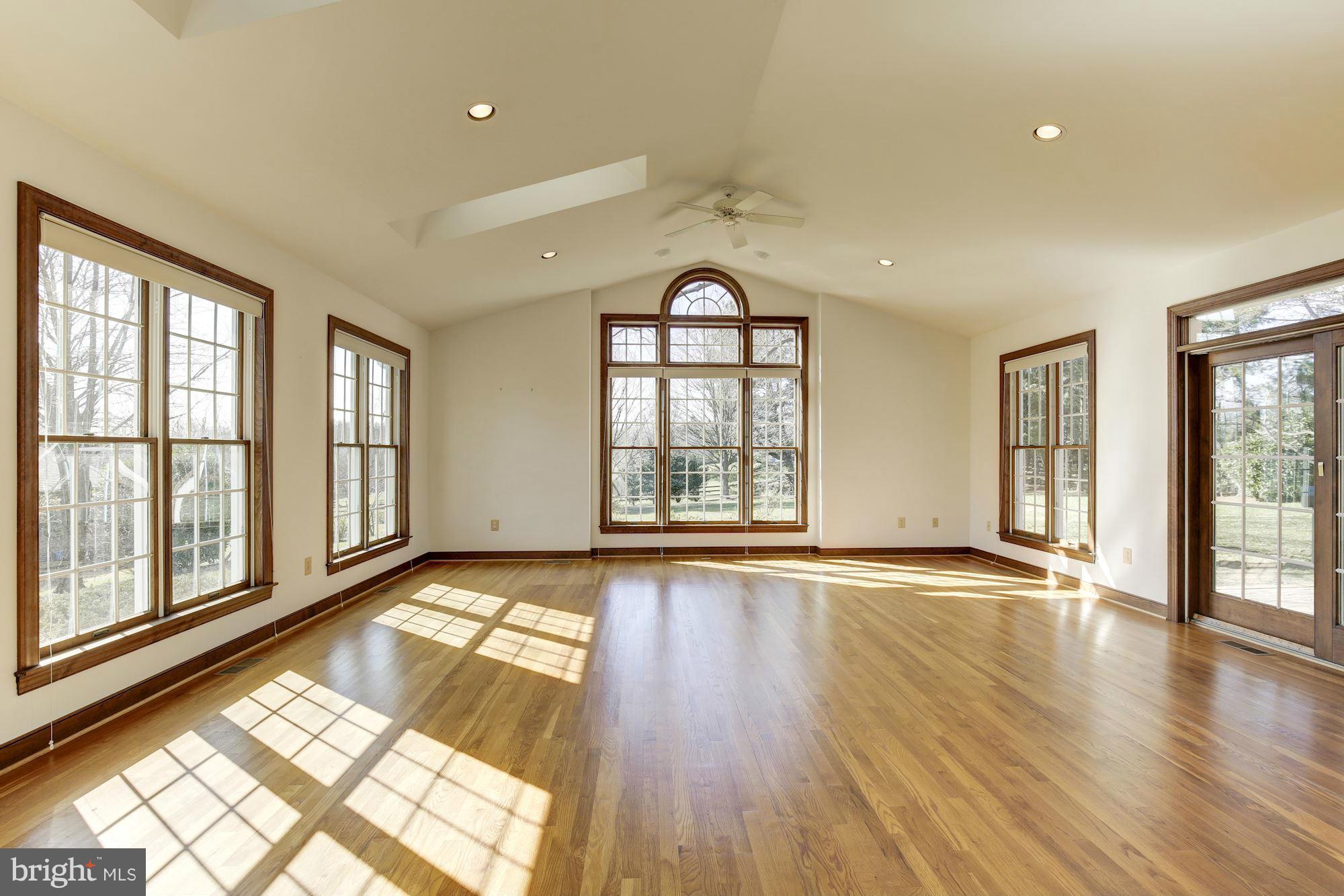 8224 Reservoir Road Fulton, MD 20759 - Photo 4 of 30 Interior (General)
