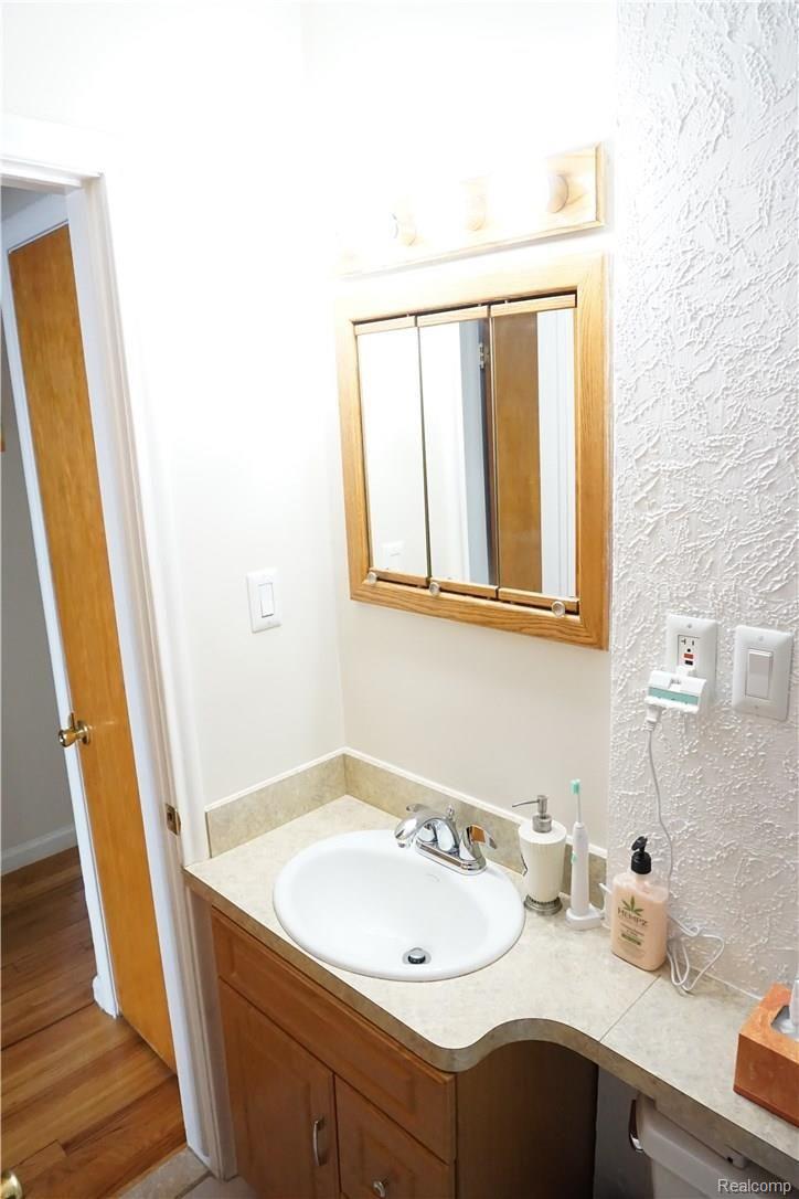 3107 Harvard Road Royal Oak, MI 48073 - Photo 15 of 22 DSC02366.JPG