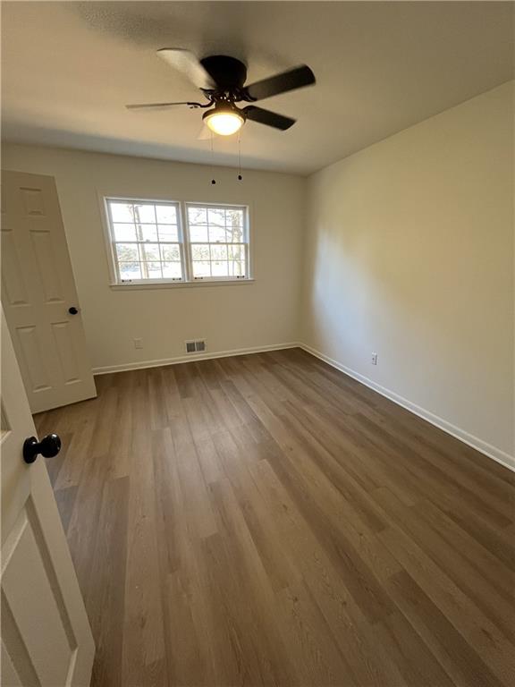 3425 New MacLand Road Powder Springs, GA 30127 - Photo 13 of 21 a view of an empty room with a window