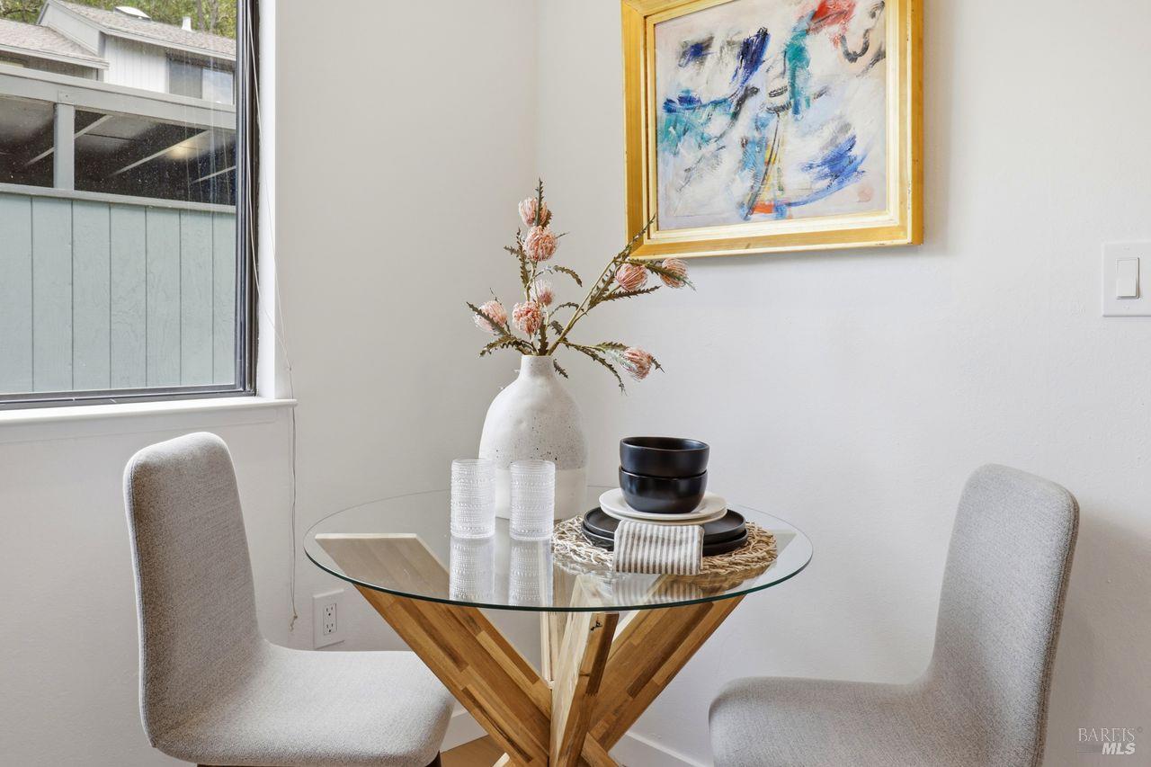 318 Sylvia Way San Rafael, CA 94903 - Photo 11 of 39 Cozy breakfast nook...