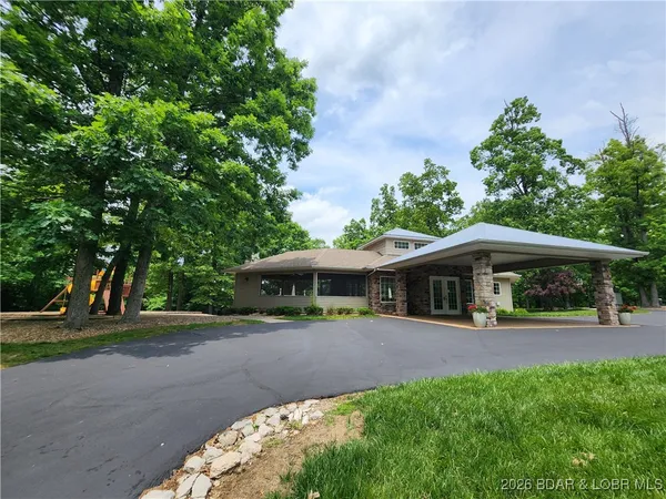 $534,900 | 30776 Timberlake Village Circle, Rocky Mount, MO 65072