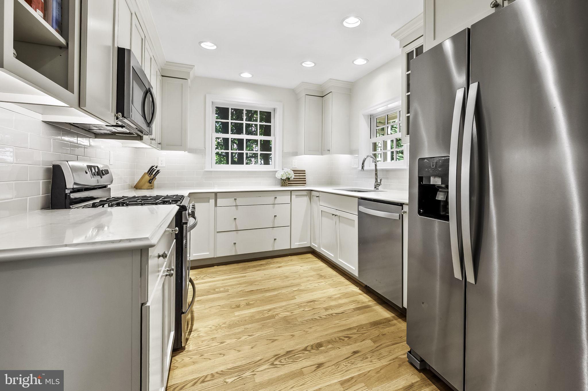 203 St Dunstans Road Baltimore, MD 21212 - Photo 11 of 49