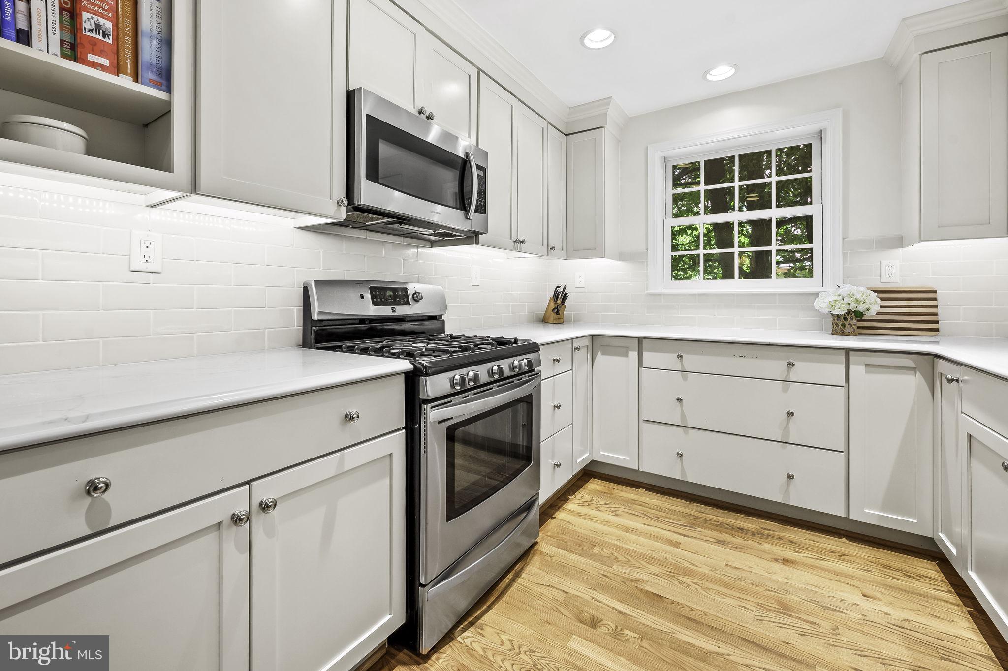 203 St Dunstans Road Baltimore, MD 21212 - Photo 12 of 49