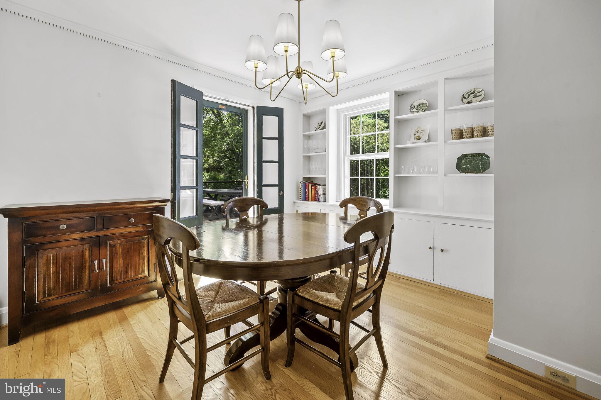 203 St Dunstans Road Baltimore, MD 21212 - Photo 10 of 49