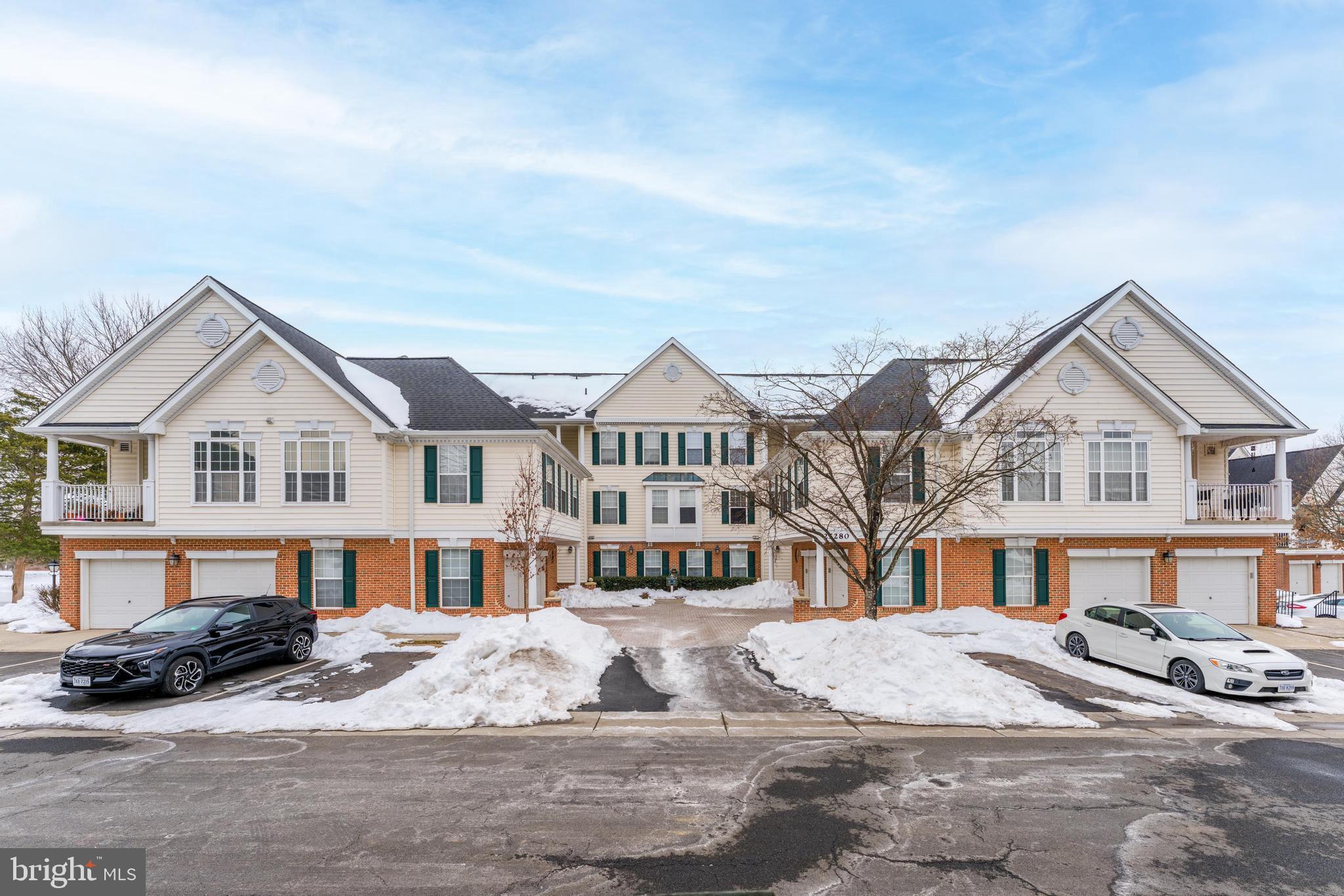 25280 Lake Shore Square, Unit 102 Chantilly, VA 20152 - Photo 6 of 9