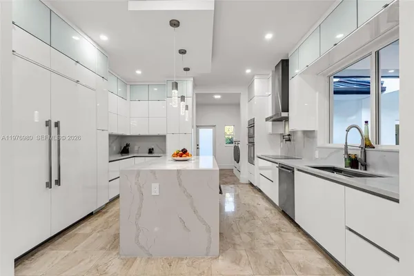 $5,690,000 | 6290 Southwest 130th Terrace, Pinecrest, FL 33156
