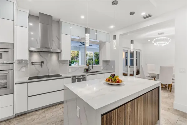 $5,690,000 | 6290 Southwest 130th Terrace, Pinecrest, FL 33156