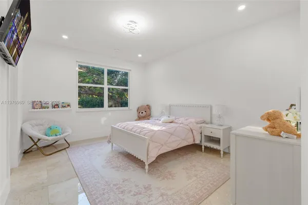 $5,690,000 | 6290 Southwest 130th Terrace, Pinecrest, FL 33156