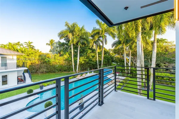 $5,690,000 | 6290 Southwest 130th Terrace, Pinecrest, FL 33156