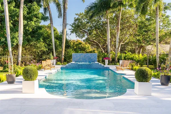 $5,690,000 | 6290 Southwest 130th Terrace, Pinecrest, FL 33156