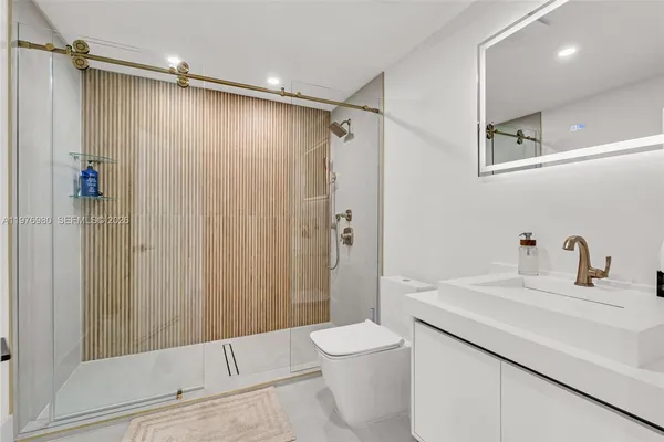 $5,690,000 | 6290 Southwest 130th Terrace, Pinecrest, FL 33156