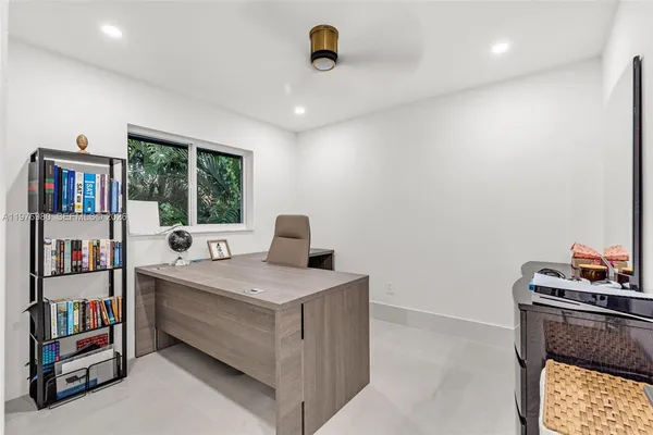 $5,690,000 | 6290 Southwest 130th Terrace, Pinecrest, FL 33156