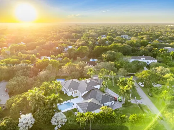 $5,690,000 | 6290 Southwest 130th Terrace, Pinecrest, FL 33156