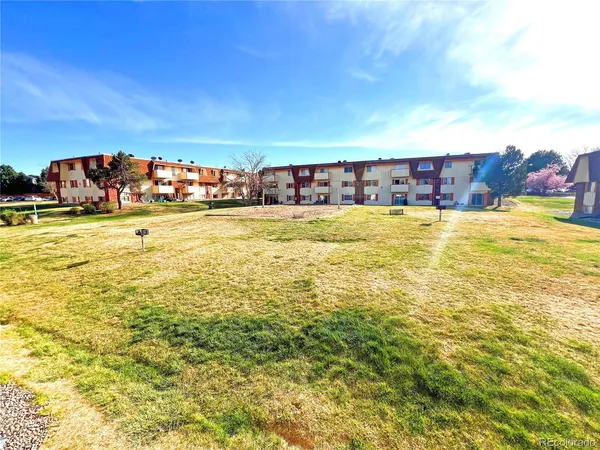 $147,000 | 10211 Ura Lane, Unit 2208, Thornton, CO 80260