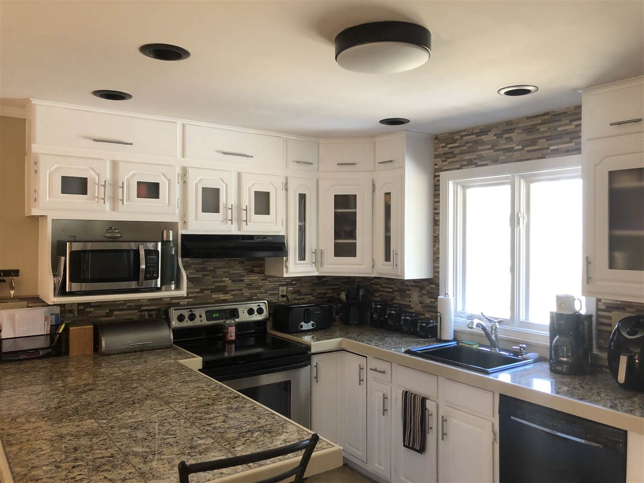 289 Bedford Road New Boston, NH 03070 - Photo 5 of 14