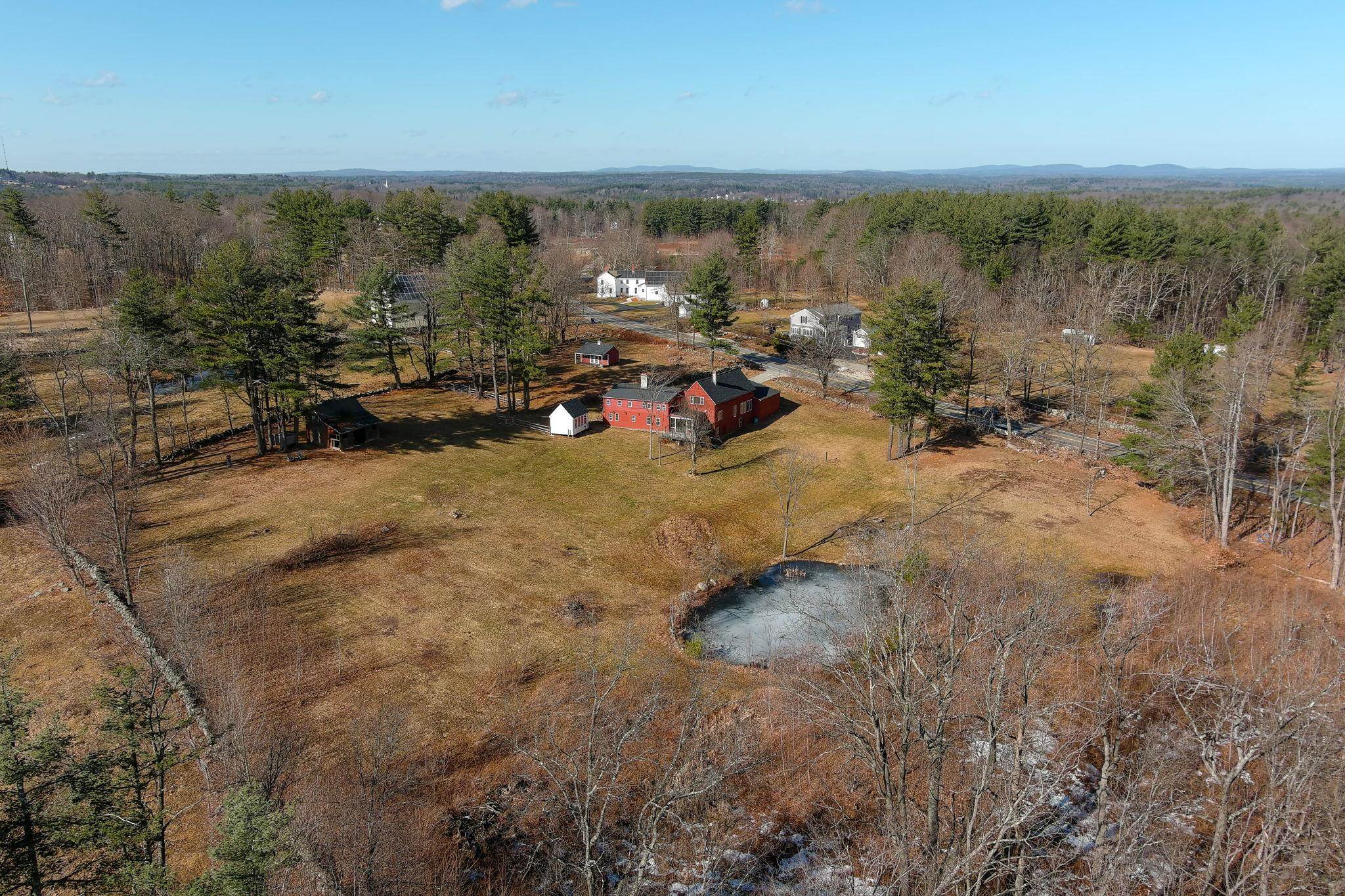 532 Haverhill Road Chester, NH 03036 - Photo 4 of 38