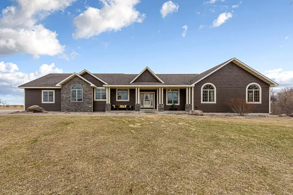 $769,000 | 13461 Southwest 72nd Avenue, New Richland, MN 56072