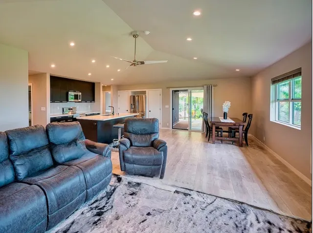 $1,088,000 | 73-958 Kukuinui Place, Kailua-Kona, HI 96740