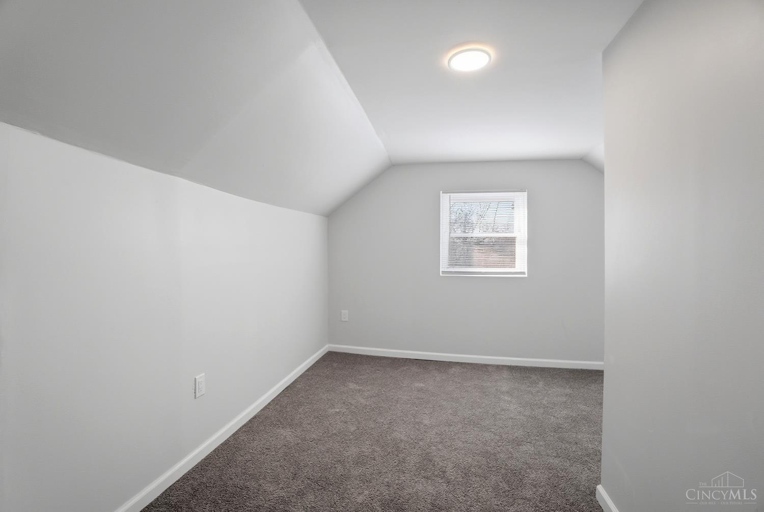 2807 West Galbraith Road Cincinnati, OH 45239 - Photo 22 of 32