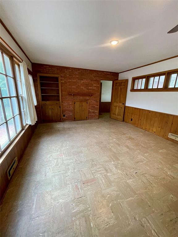 715 South Rusk Street Gainesville, TX 76240 - Photo 12 of 32 Gallery Image 12