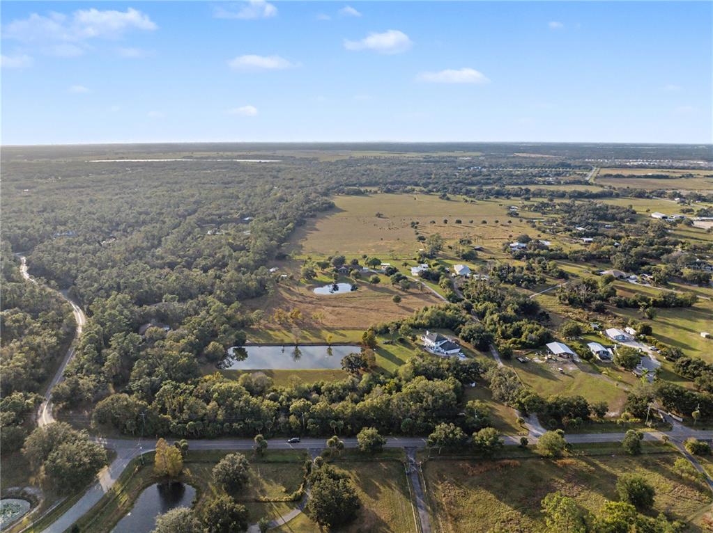 560 Oakford Road Sarasota, FL 34240 - Photo 41 of 48