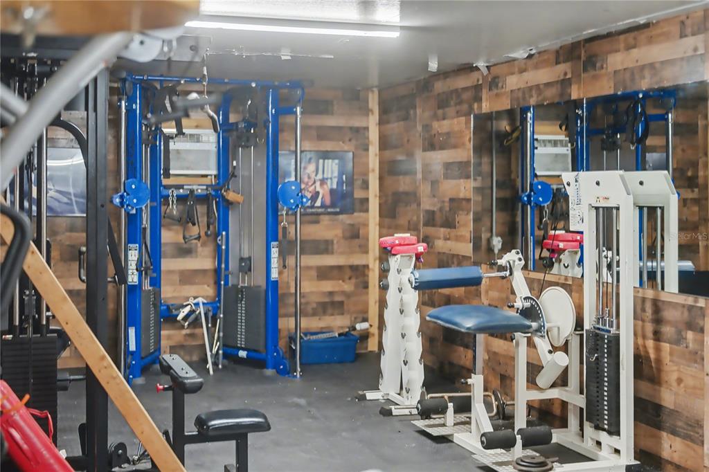 560 Oakford Road Sarasota, FL 34240 - Photo 43 of 48