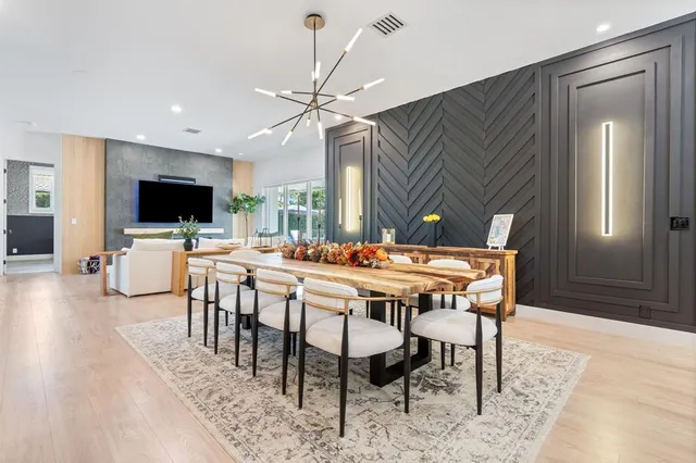 $1,162,500 | 15924 Southwest 61st Court, Davie, FL 33331