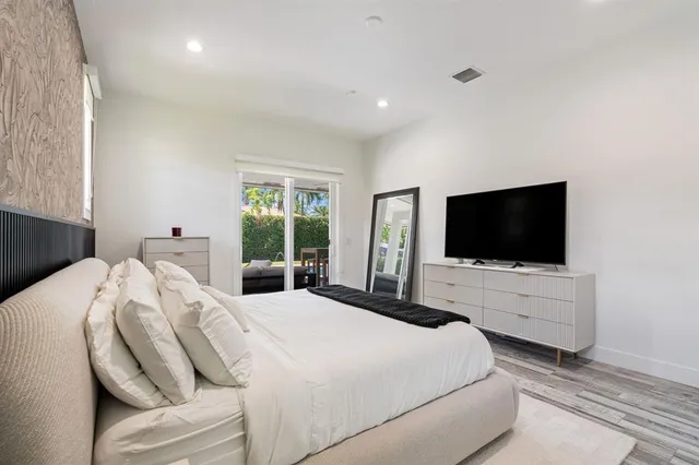 $1,162,500 | 15924 Southwest 61st Court, Davie, FL 33331