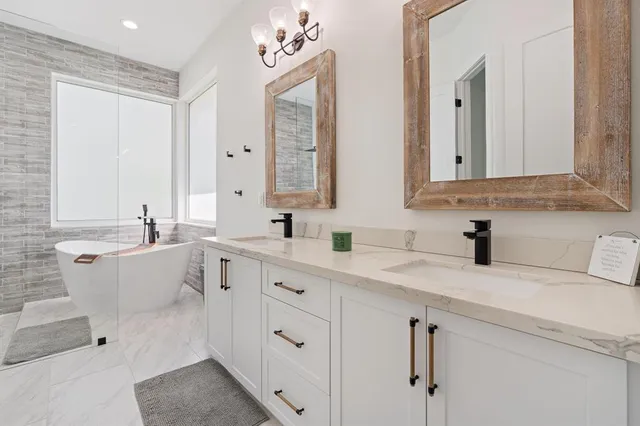 $1,162,500 | 15924 Southwest 61st Court, Davie, FL 33331