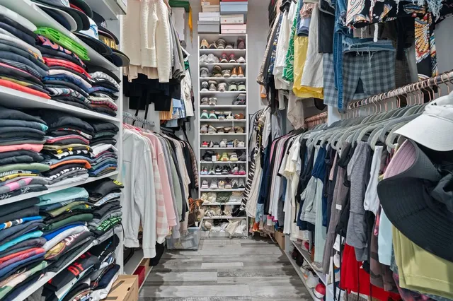 $1,162,500 | 15924 Southwest 61st Court, Davie, FL 33331