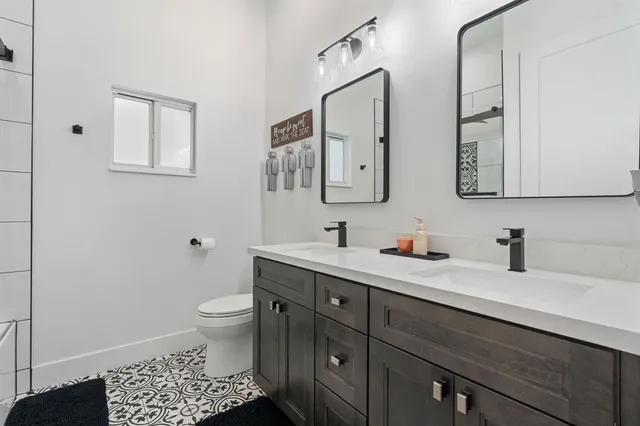 $1,162,500 | 15924 Southwest 61st Court, Davie, FL 33331