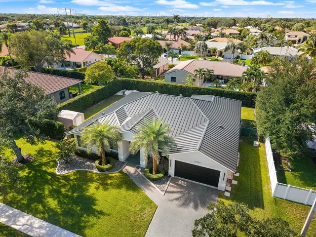 $1,162,500 | 15924 Southwest 61st Court, Davie, FL 33331