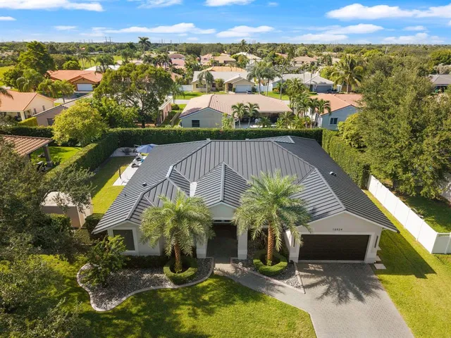 $1,162,500 | 15924 Southwest 61st Court, Davie, FL 33331