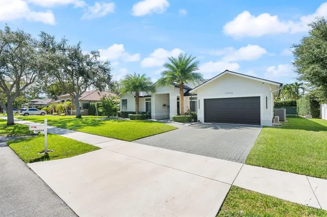 $1,162,500 | 15924 Southwest 61st Court, Davie, FL 33331