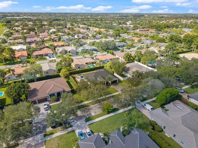 $1,162,500 | 15924 Southwest 61st Court, Davie, FL 33331