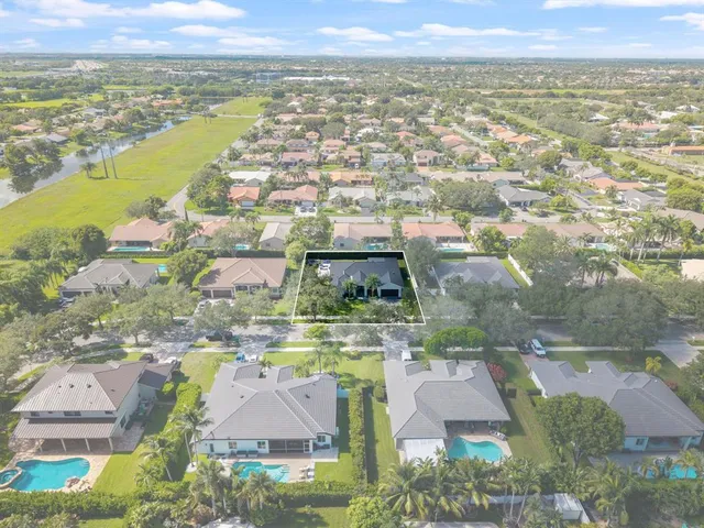$1,162,500 | 15924 Southwest 61st Court, Davie, FL 33331