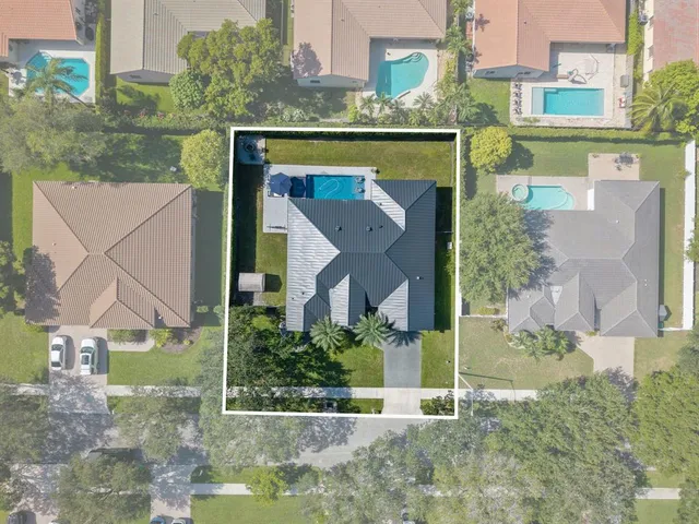 $1,162,500 | 15924 Southwest 61st Court, Davie, FL 33331