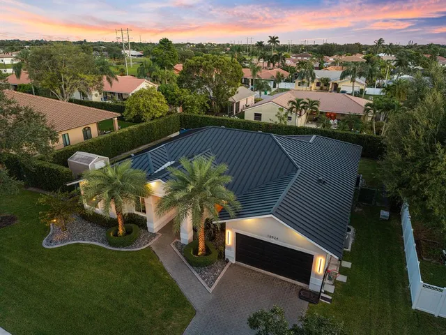 $1,162,500 | 15924 Southwest 61st Court, Davie, FL 33331