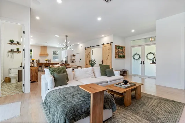 $1,162,500 | 15924 Southwest 61st Court, Davie, FL 33331