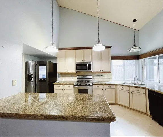 $2,249 | 1906 Woodstream Boulevard, Sugar Land, TX 77479