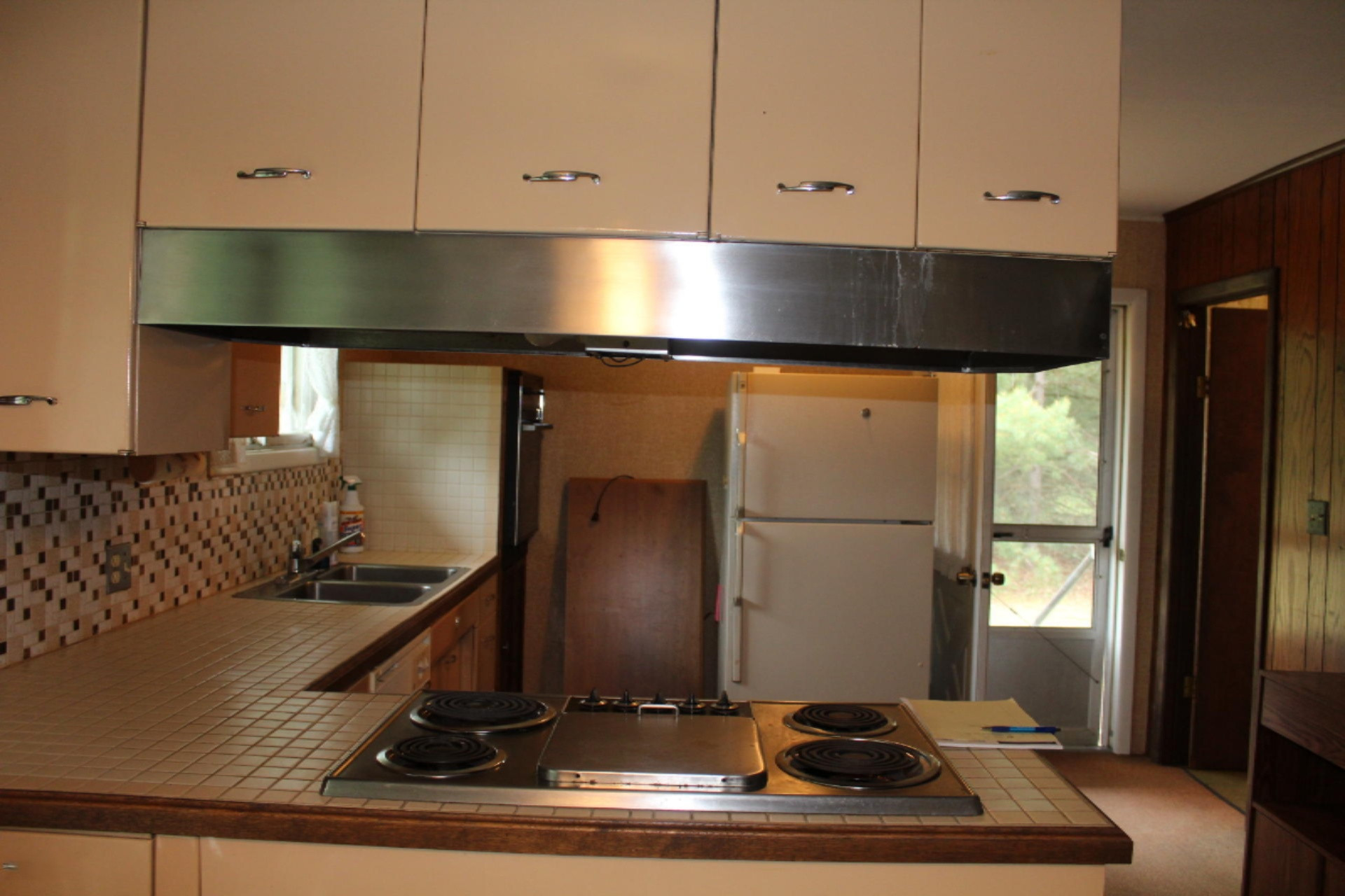 8740 East Ruth Drive Branch, MI 49402 - Photo 8 of 16 kitchen