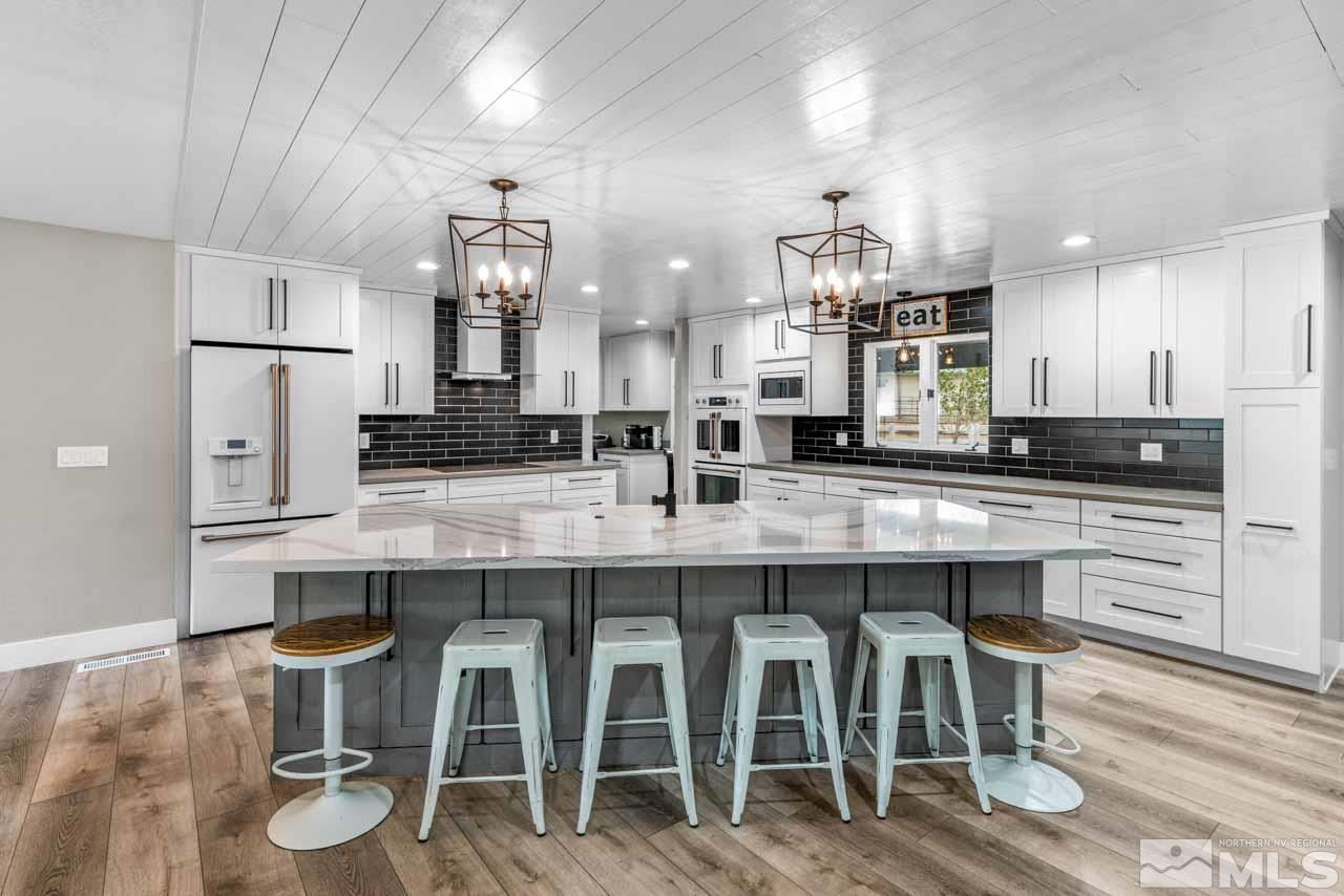 201 Surrey Drive Reno, NV 89521 - Photo 7 of 33 Photo 7