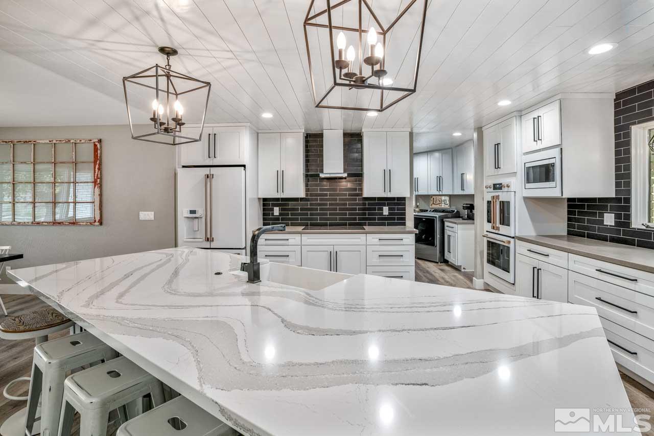 201 Surrey Drive Reno, NV 89521 - Photo 10 of 33 Photo 10