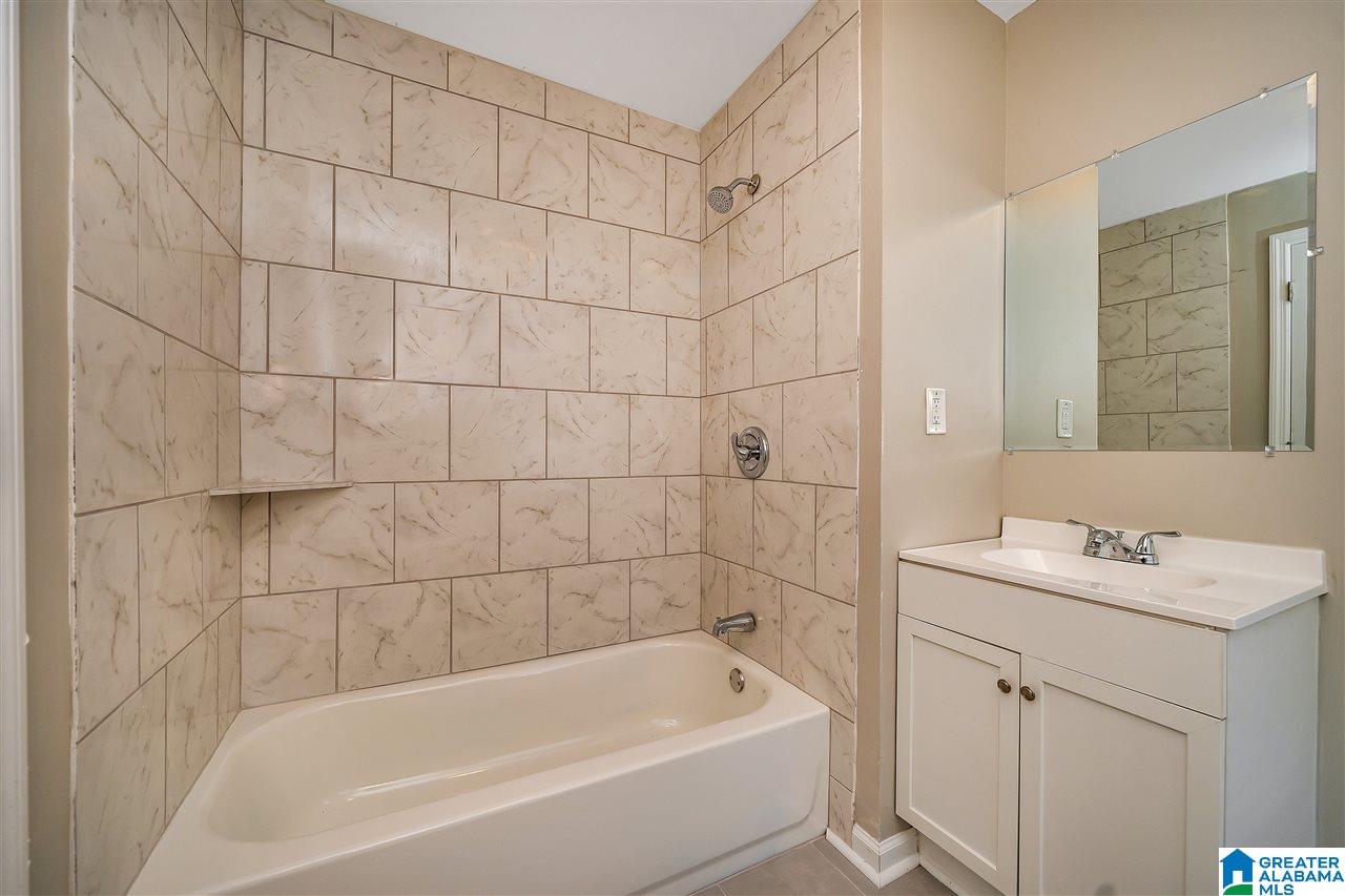5652 Boling Road Mount Olive, AL 35117 - Photo 9 of 10