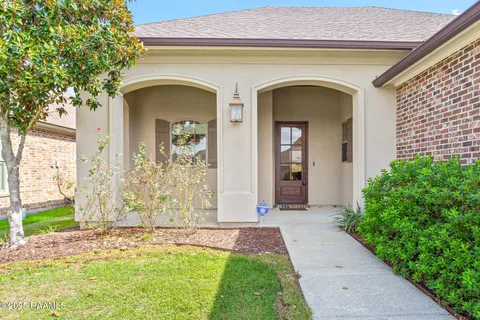 $324,000 | 116 Autumn Brook Drive, Broussard, LA 70518