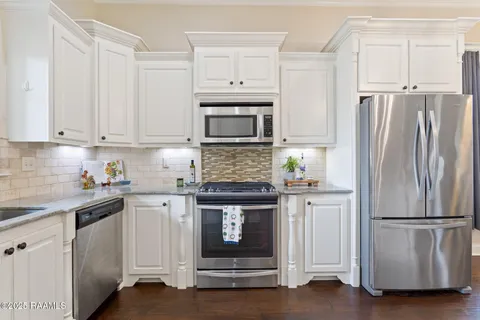 $324,000 | 116 Autumn Brook Drive, Broussard, LA 70518