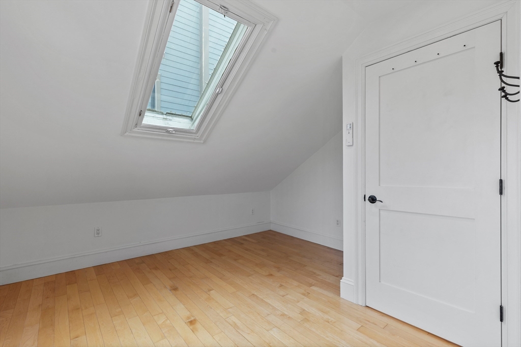 256 West 3rd Street, Unit 2 Boston, MA 02127 - Photo 25 of 30