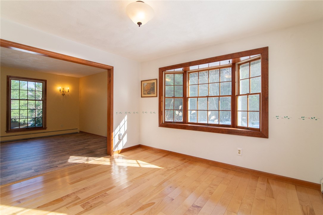 5 Spur Road Foster, RI 02825 - Photo 8 of 40
