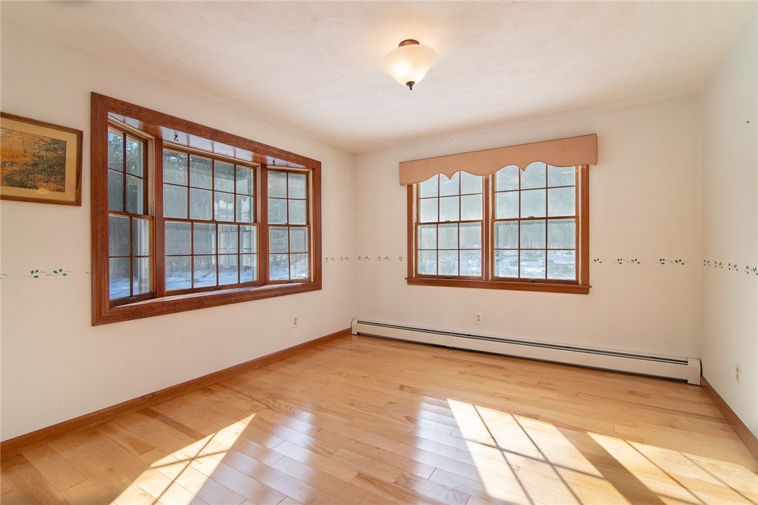 5 Spur Road Foster, RI 02825 - Photo 9 of 40